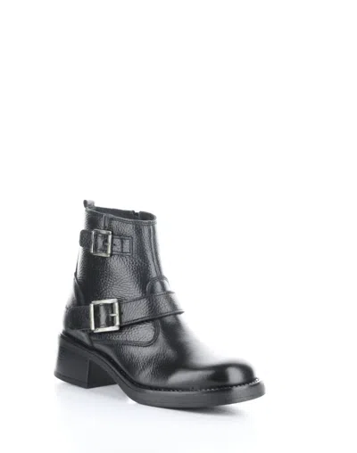 BOS. & CO. WOMEN'S GRATA ROUND TOE BOOTS IN BLACK