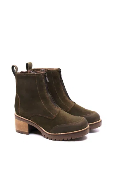 Bos. & Co. Women's Munro Boots In Olive In Green