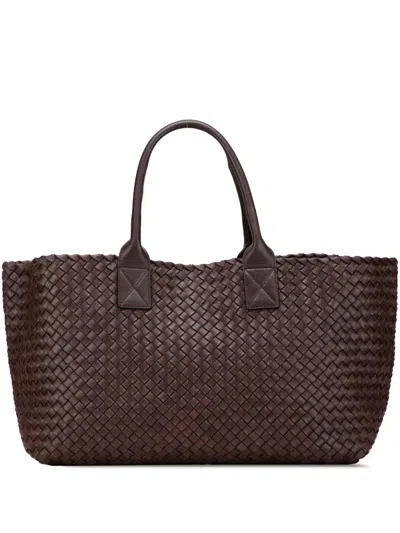 Pre-owned Bottega Veneta 2000-2007 Medium Lambskin Intreccio Cabat Tote Bag In Brown