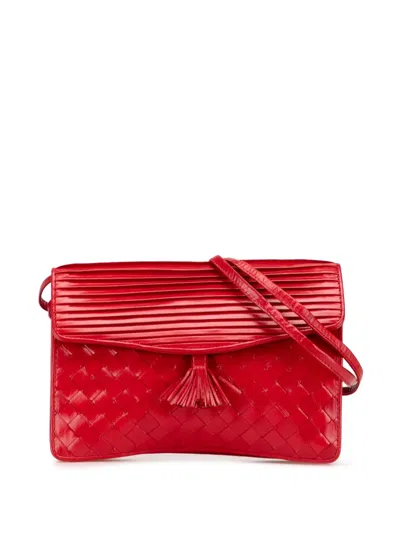 Pre-owned Bottega Veneta 2000-2025 Nappa Intrecciato Tassel Shoulder Bag In Red