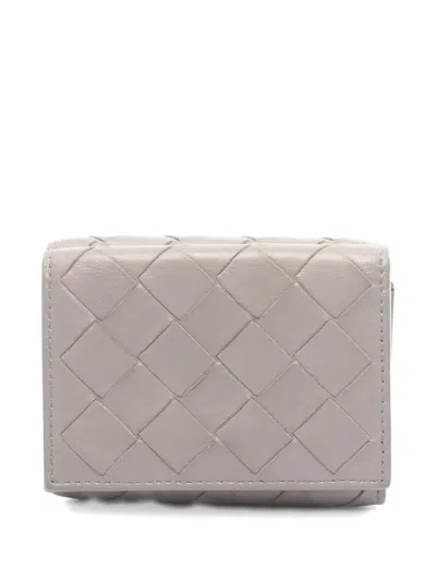 Pre-owned Bottega Veneta 2000s Intrecciato Trifold Leather Wallet In Gray