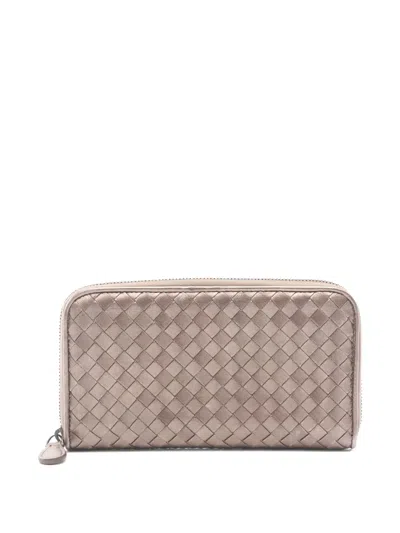 Pre-owned Bottega Veneta 2000s Intrecciato Zipper Wallet In Neutral
