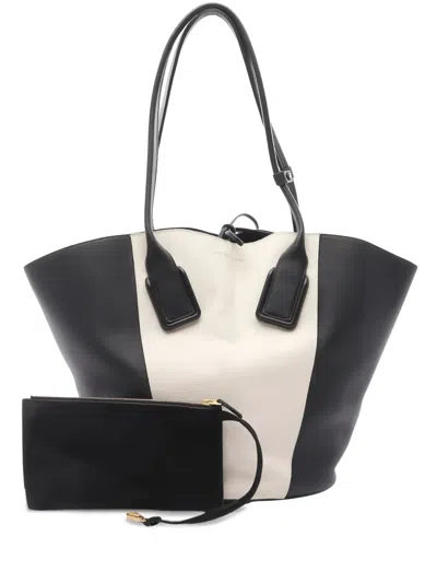 Pre-owned Bottega Veneta 2000s Medium Basket Tote Bag In Black