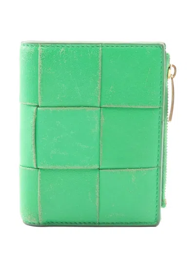Pre-owned Bottega Veneta 2000s Small Cassette Bi-fold Intrecciato Leather Wallet In Green