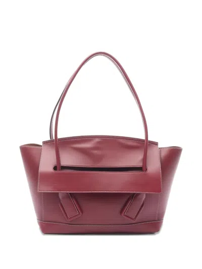 Pre-owned Bottega Veneta 00s The Arco 48 Shoulder Bag In Red