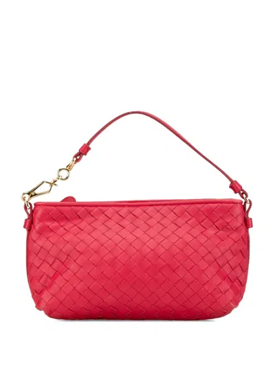 Pre-owned Bottega Veneta 2010 Leather Intrecciato Pochette Shoulder Bag In Red