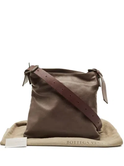 Pre-owned Bottega Veneta 2010 Leather Messenger Bag In Neutral