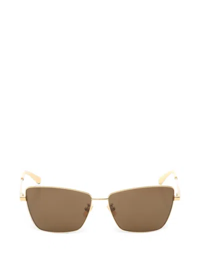 Pre-owned Bottega Veneta 2010s Butterfly-frame Sunglasses In Gold