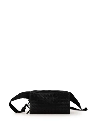 Pre-owned Bottega Veneta 2012-2023 Nylon And Calfskin Intrecciato Belt Bag In Black