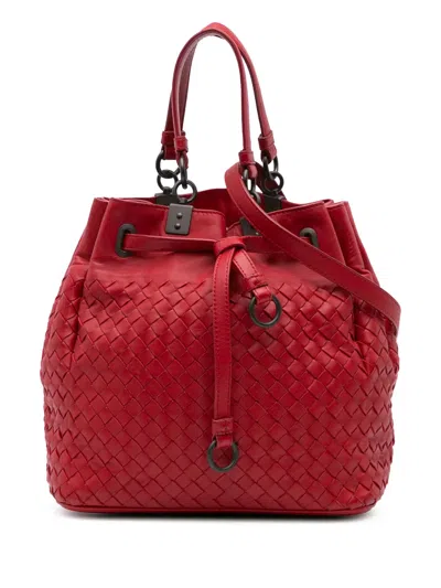Pre-owned Bottega Veneta 2012-2024 Nappa Intrecciato Bucket Bag In Red