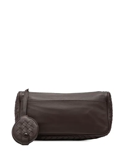 Pre-owned Bottega Veneta 2012-2025 Intrecciato Trimmed Nappa Zipped Pouch Clutch Bag In Brown