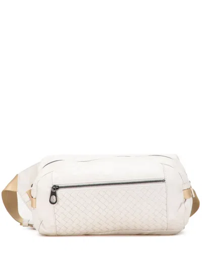 Pre-owned Bottega Veneta 2012-2025 Leather Intrecciato Belt Bag In White