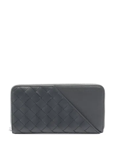 Pre-owned Bottega Veneta 2012-2025 Leather Intrecciato Diagonal Zip-around Wallet Long Wallets In Black