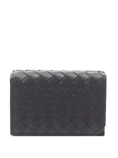 Pre-owned Bottega Veneta 2012-2025 Leather Intrecciato Wallet Small Wallets In Black
