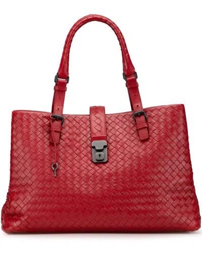 Pre-owned Bottega Veneta 2012-2025 Medium Nappa Intrecciato Roma Tote Bag In Red