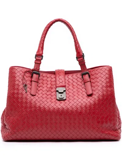 Pre-owned Bottega Veneta 2012-2025 Medium Nappa Intrecciato Roma Tote Bag In Red