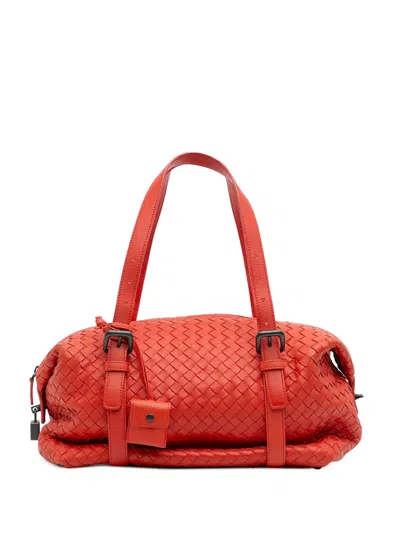 Pre-owned Bottega Veneta 2012-2025 Nappa Intrecciato Montaigne Shoulder Bag In Red