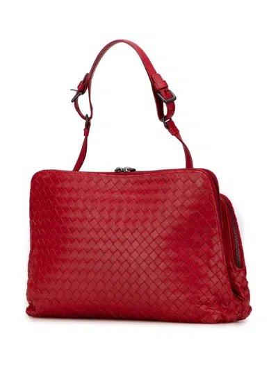 Pre-owned Bottega Veneta 2012-2025 Nappa Intrecciato Shoulder Bag In Red
