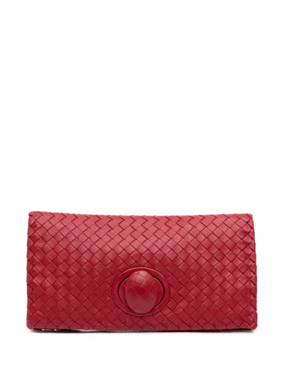 Pre-owned Bottega Veneta 2012-2025 Nappa Intrecciato Turn Lock Clutch Bag In Red