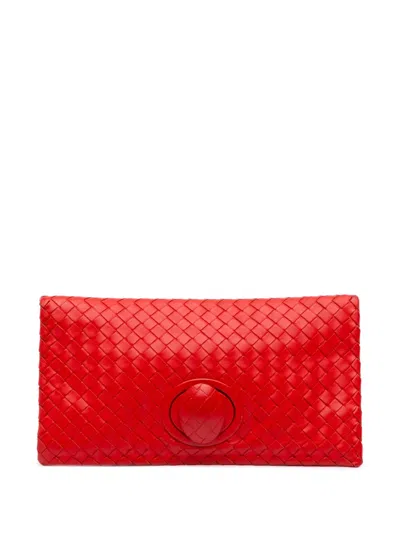 Pre-owned Bottega Veneta 2012-2025 Nappa Intrecciato Turn Lock Clutch Bag In Red