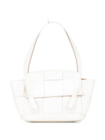 Pre-owned Bottega Veneta 2012-2025 Small Calfskin Maxi Intrecciato Arco Satchel In White