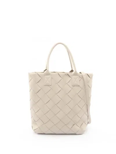 Pre-owned Bottega Veneta 2012-2025 Maxi Intreccio Tote Bag In White