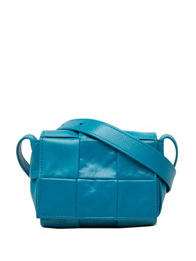 Pre-owned Bottega Veneta 2012-2026 Candy Paper Calfskin Intrecciato Cassette Crossbody Bag In Blue