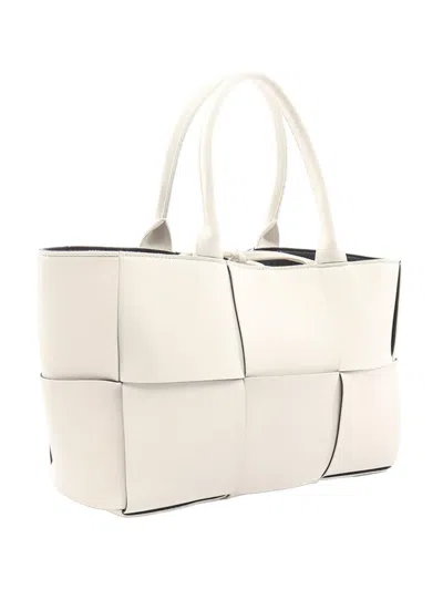 Pre-owned Bottega Veneta 2012-2026 Medium Nappa Maxi Intrecciato Arco Tote Bag In White