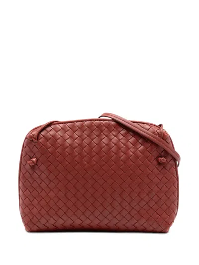 Pre-owned Bottega Veneta 2012-2026 Nappa Intrecciato Nodini Crossbody Bag In Red