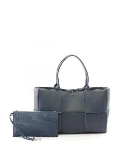 Pre-owned Bottega Veneta 2015-2026 Medium Grained Calfskin Maxi Intrecciato Arco Tote Bag In Blue