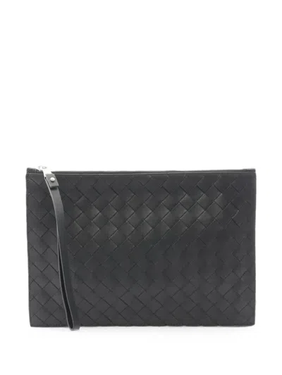 Pre-owned Bottega Veneta 2020s Intrecciato Wristlet Clutch Bag In ブラック