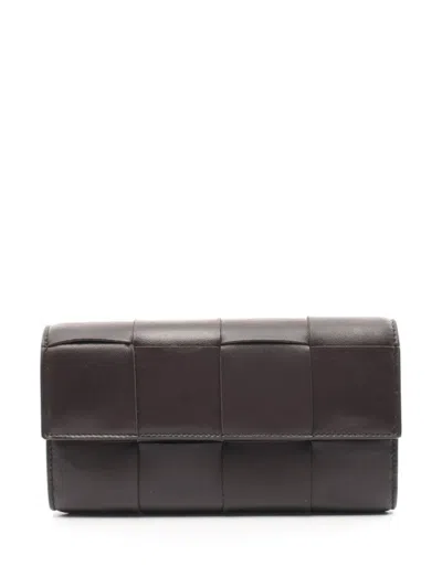 Pre-owned Bottega Veneta 2020s Maxi Intrecciato Wallet In 褐色