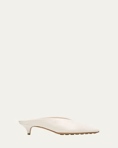 Bottega Veneta Alabaster Shiny Leather Vesta Mule Pumps In White
