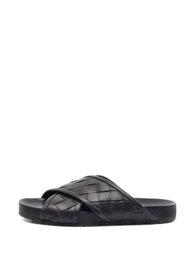 Pre-owned Bottega Veneta 44 Intrecciato Crisscross Sandals In Black
