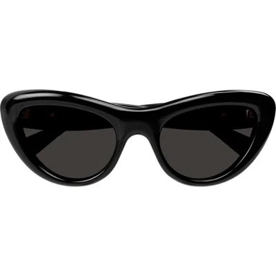 Bottega Veneta Curvy Acetate Cat-eye Sunglasses In Black