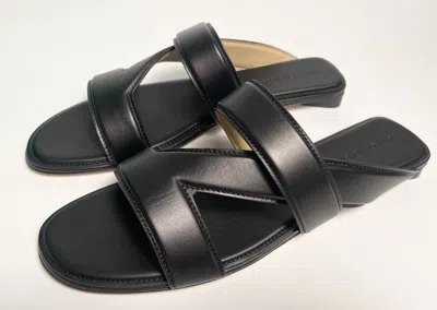 Pre-owned Bottega Veneta 651374 Women's Black Calf Leather Sandals Shoes Black, All Sizes