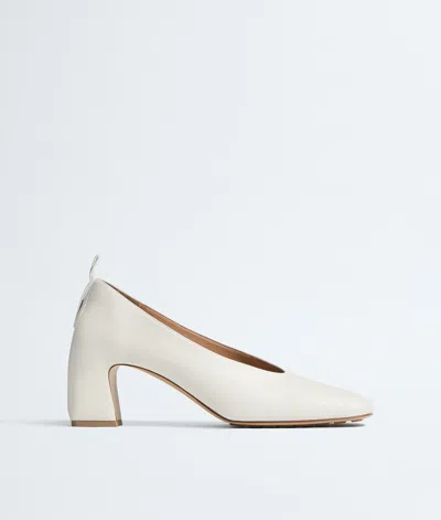 Bottega Veneta Allegra Pump In White