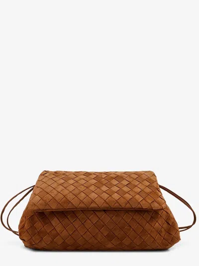 Bottega Veneta Amber Suede Leather Pouch In Beige