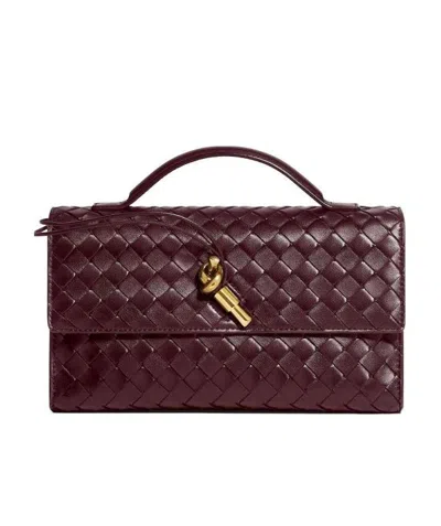 Bottega Veneta Andiamo Clutch 25 In Burgundy