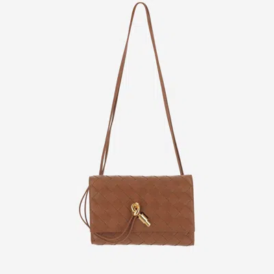 Bottega Veneta Andiamo Clutch In Brown