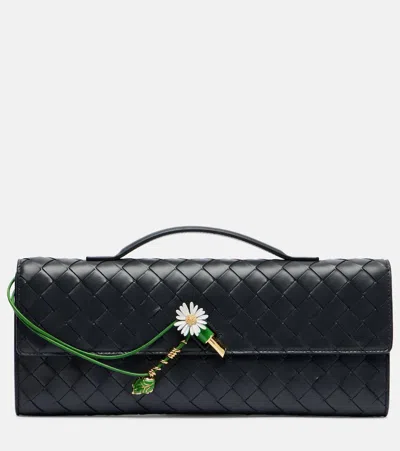 Bottega Veneta Andiamo Intrecciato Leather Clutch In Black