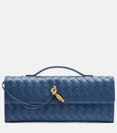 Bottega Veneta Intrecciato Mini Clutch With Leather Handle And Knot Closure - 31 Cm In Blue