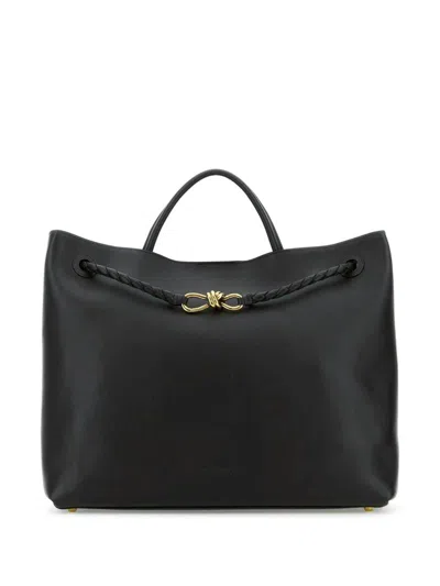 Bottega Veneta Andiamo Large Leather Tote Bag In Black