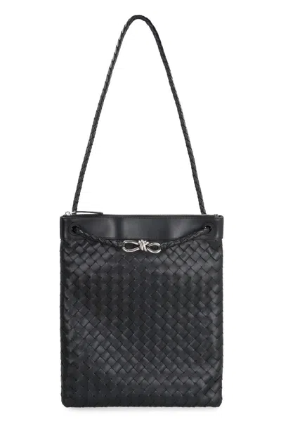 Bottega Veneta Andiamo Leather Messenger Bag In Black