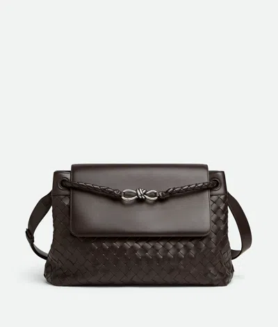 Bottega Veneta Andiamo Messenger In Fondant
