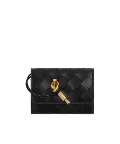 Bottega Veneta Andiamo Small Envelope In Black