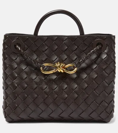 Bottega Veneta Andiamo Small Leather Tote Bag In Brown