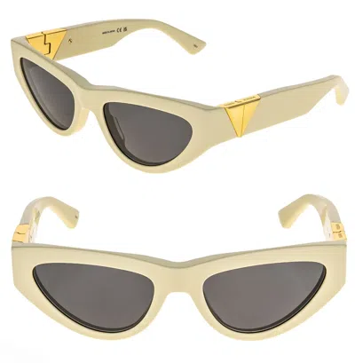 Pre-owned Bottega Veneta Angle Classic Bv1176s Ivory Bold Narrow Cat Sunglasses 1176 004 In Gray