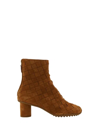 Bottega Veneta Woven Suede Booties With Back Zip 7cm In Brown