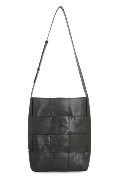 Bottega Veneta Arco Hobo Bag In Green